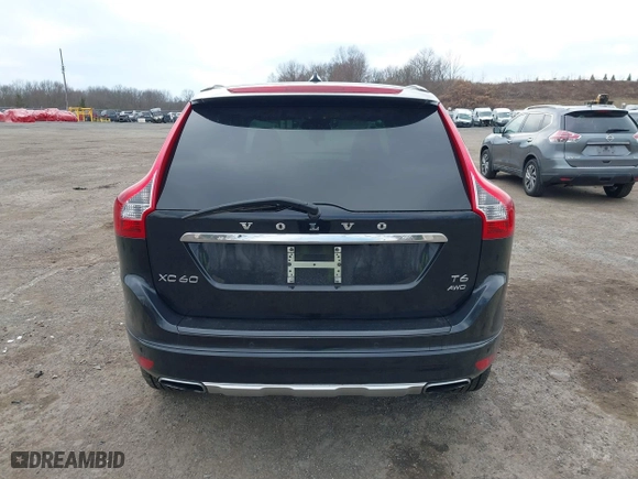 2014 Volvo XC60 3.0L R-Design Premier Plus with VIN YV4902DZ0E2544230, listed as a IAAI auction lot 41824546 with 33,628 mi miles. Bid and sale history available at carsss.com. Image 16.