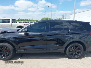 2022 Ford Explorer ST z VIN 1FM5K8GC1NGA40631, wystawiony jako IAAI lot #42009716 z przebiegiem 37 700 mil mil oraz . Historia ofert i sprzedaży dostępna na DreamBid. Obrazek 15.