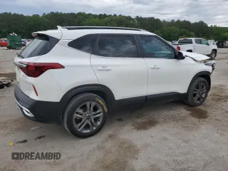 2023 Kia Seltos S with VIN KNDEU2AA4P7432993, listed as a Copart auction lot 55627035 with 13,807 mi miles and Salvage title. Bid and sale history available at DreamBid. Image 3.
