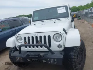 2015 Jeep Wrangler Unlimited Sahara с VIN 1C4BJWEG1FL506393, выставлен на аукционе IAAI как лот 42326900 с пробегом 100 538 миль миль и . История ставок и продаж доступна на DreamBid. Изображение 12.
