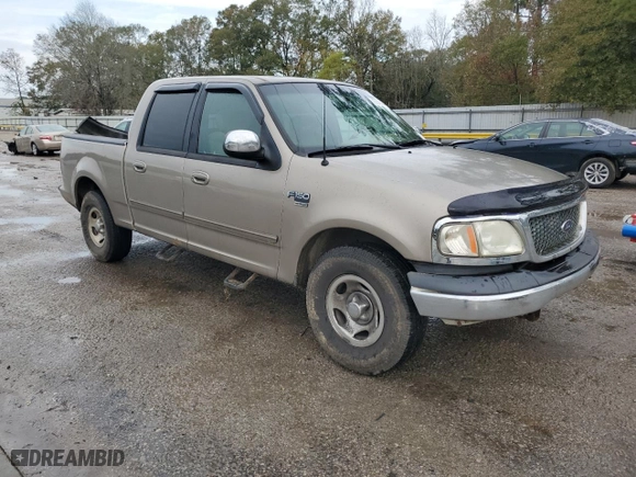 2002 Ford F-150 XLT with VIN 1FTRW07672KA18146, listed as a Copart auction lot 86645694 with 296,886 mi miles and Salvage Title. Bid and sale history available at carsss.com. Image 4.