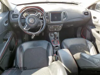 2020 Jeep Compass Trailhawk with VIN 3C4NJDDB7LT118561, listed as a Copart auction lot 46740025 with 61,286 mi miles and Salvage Title. Bid and sale history available at carsss.com. Image 8.