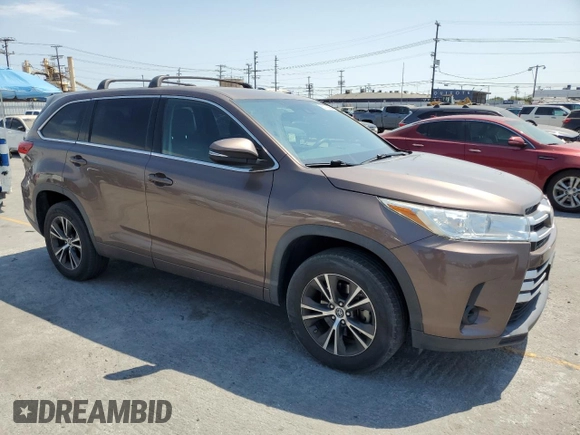2017 Toyota Highlander LE z VIN 5TDZZRFH5HS228714, wystawiony jako Copart lot #65010265 z przebiegiem 115 953 mil mil oraz Szkoda całkowita • Salvage title. Historia ofert i sprzedaży dostępna na DreamBid. Obrazek 4.