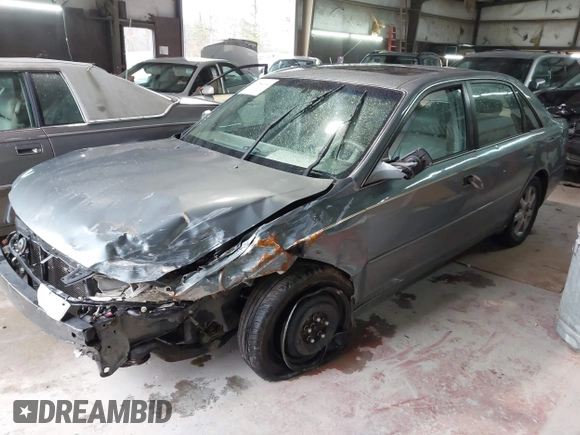 2001 Toyota Avalon XL with VIN 4T1BF28B61U121131, listed as a IAAI auction lot 41754904 with 266,554 mi miles and . Bid and sale history available at carsss.com. Image 16.