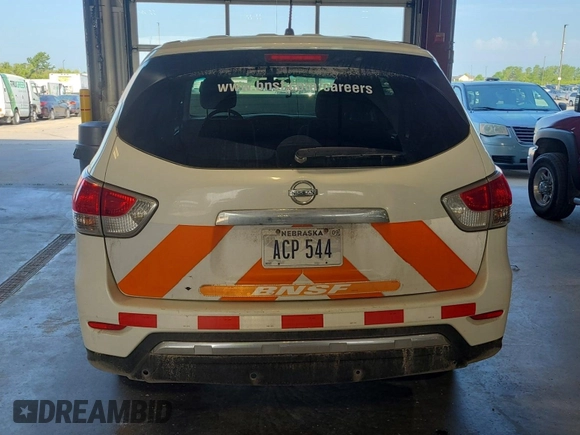 2014 Nissan Pathfinder S with VIN 5N1AR2MM5EC711181, listed as a IAAI auction lot 42665593 with 205,546 mi miles and . Bid and sale history available at DreamBid. Image 25.