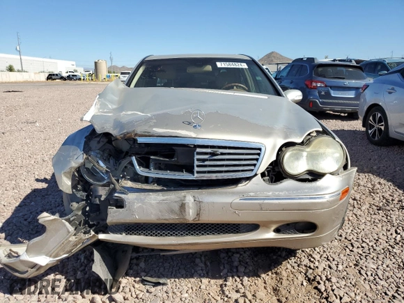 2004 Mercedes-Benz C 320 with VIN WDBRF64JX4F448792, listed as a Copart auction lot 84728494 with 156,923 mi miles and Salvage Title. Bid and sale history available at DreamBid. Image 5.