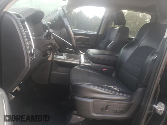 2014 Ram 1500 Sport z VIN 1C6RR7MTXES136911, wystawiony jako Copart lot #62256965 z przebiegiem 303 522 mil mil oraz Czysty tytuł • Clean title. Historia ofert i sprzedaży dostępna na DreamBid. Obrazek 7.