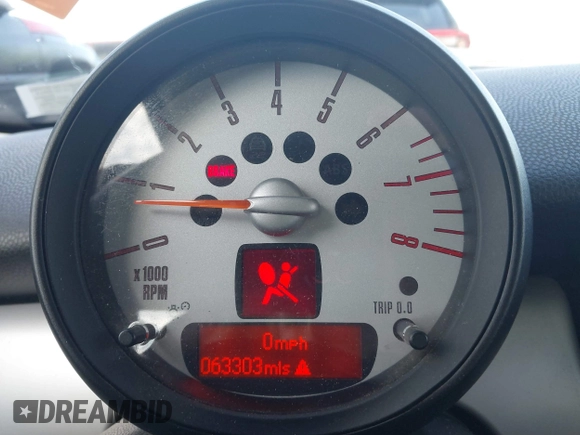 2012 MINI Hardtop with VIN WMWSU3C50CT185690, listed as a IAAI auction lot 42367571 with 63,303 mi miles and . Bid and sale history available at DreamBid. Image 7.