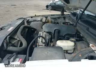 2006 Chevrolet Silverado 1500 Work Truck с VIN 1GCEK19B86Z274433, выставлен на аукционе IAAI как лот 43249932 с пробегом 263 962 миль миль и . История ставок и продаж доступна на DreamBid. Изображение 12.