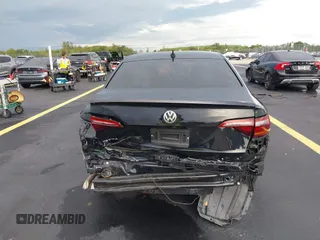 2019 Volkswagen Jetta SEL z VIN 3VWEB7BU2KM273950, wystawiony jako IAAI lot #42414034 z przebiegiem 84 100 mil mil oraz . Historia ofert i sprzedaży dostępna na DreamBid. Obrazek 16.