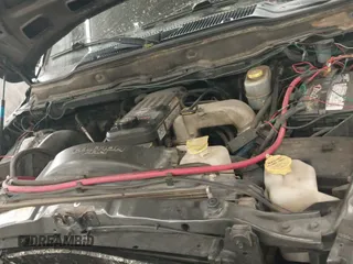 2003 Dodge 2500 ST z VIN 3D7KU28C03G819541, wystawiony jako IAAI lot #42004477 z przebiegiem 277 144 mil mil oraz . Historia ofert i sprzedaży dostępna na DreamBid. Obrazek 20.