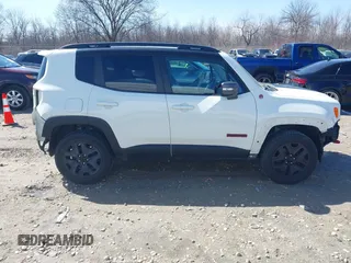 2018 Jeep Renegade Trailhawk with VIN ZACCJBCB6JPG71929, listed as a IAAI auction lot 41939091 with 109,354 mi miles. Bid and sale history available at carsss.com. Image 13.
