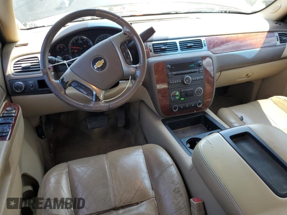 2011 Chevrolet Avalanche LT with VIN 3GNMCFE07BG166901, listed as a Copart auction lot 61734405 with 269,796 mi miles and Salvage title. Bid and sale history available at DreamBid. Image 8.