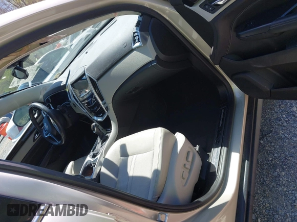 2013 Cadillac SRX Luxury Collection with VIN 3GYFNCE33DS600195, listed as a IAAI auction lot 42026606 with 136,592 mi miles. Bid and sale history available at carsss.com. Image 5.