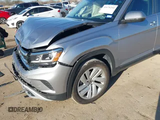 2022 Volkswagen Atlas 3.6L V6 SE w/Technology with VIN 1V2KR2CA3NC553471, listed as a IAAI auction lot 41676244 with 39,520 mi miles. Bid and sale history available at carsss.com. Image 6.