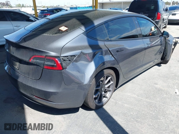 2023 Tesla Model 3 z VIN 5YJ3E1EA5PF639346, wystawiony jako IAAI lot #41896608 z przebiegiem 25 618 mil mil oraz . Historia ofert i sprzedaży dostępna na DreamBid. Obrazek 4.