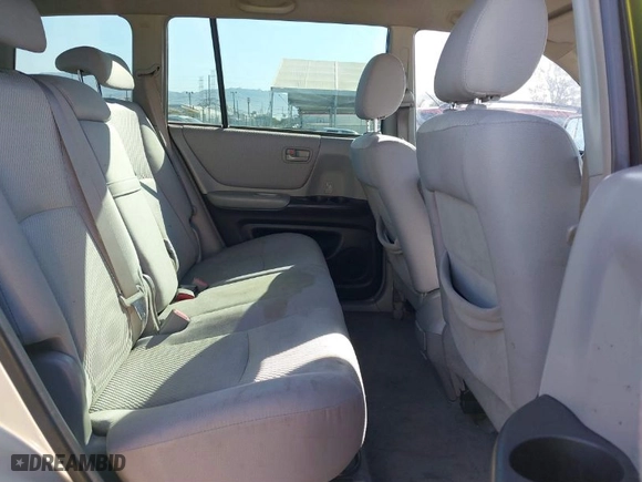 2007 Toyota Highlander with VIN JTEGD21A370167335, listed as a IAAI auction lot 41838715 with 328,281 mi miles. Bid and sale history available at carsss.com. Image 8.