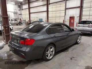 2013 BMW 3 Series 328i xDrive z VIN WBA3B3C55DJ812164, wystawiony jako IAAI lot #42473028 z przebiegiem 140 928 mil mil oraz . Historia ofert i sprzedaży dostępna na DreamBid. Obrazek 4.