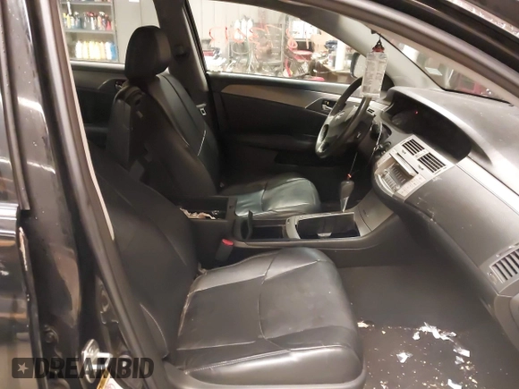 2008 Toyota Avalon XL with VIN 4T1BK36B98U286881, listed as a IAAI auction lot 41873012 with 176,054 mi miles. Bid and sale history available at carsss.com. Image 5.