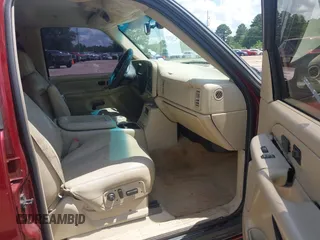 2002 Chevrolet Tahoe LS with VIN 1GNEC13Z72R221596, listed as a IAAI auction lot 42585905 with 248,548 mi miles and . Bid and sale history available at DreamBid. Image 5.