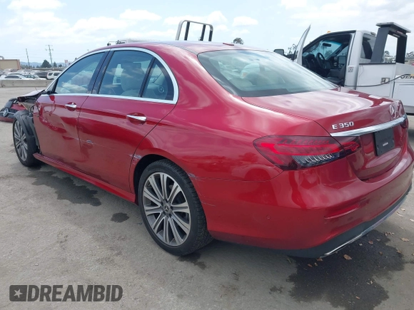 2021 Mercedes-Benz E 350 with VIN W1KZF8DB1MA977976, listed as a IAAI auction lot 42130835 with 30,584 mi miles and . Bid and sale history available at DreamBid. Image 3.