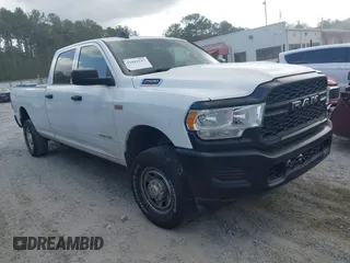 2022 Ram 2500 Tradesman with VIN 3C6UR5HJ3NG202553, listed as a IAAI auction lot 41845647 with 136,738 mi miles. Bid and sale history available at carsss.com. Image 1.