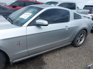 2013 Ford Mustang V6 with VIN 1ZVBP8AM1D5278884, listed as a IAAI auction lot 42507720 with 123,854 mi miles and . Bid and sale history available at DreamBid. Image 21.