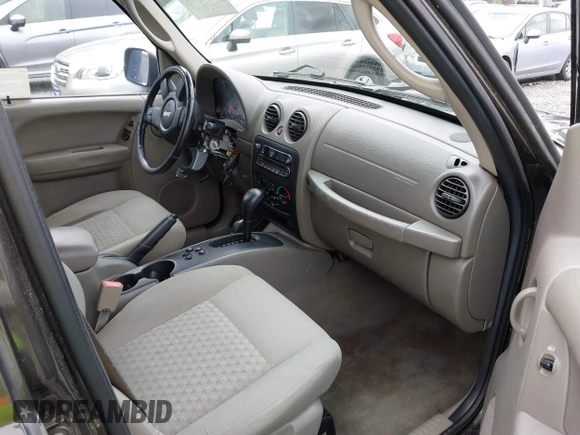 2006 Jeep Liberty Sport z VIN 1J4GL48KX6W164231, wystawiony jako IAAI lot #42247897 z przebiegiem 177 394 mil mil oraz . Historia ofert i sprzedaży dostępna na DreamBid. Obrazek 5.