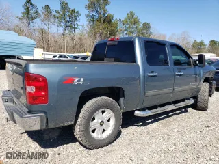 2009 Chevrolet Silverado 1500 LTZ with VIN 3GCEK33M99G275276, listed as a Copart auction lot 45538675 with 238,713 mi miles and Salvage Title. Bid and sale history available at carsss.com. Image 3.