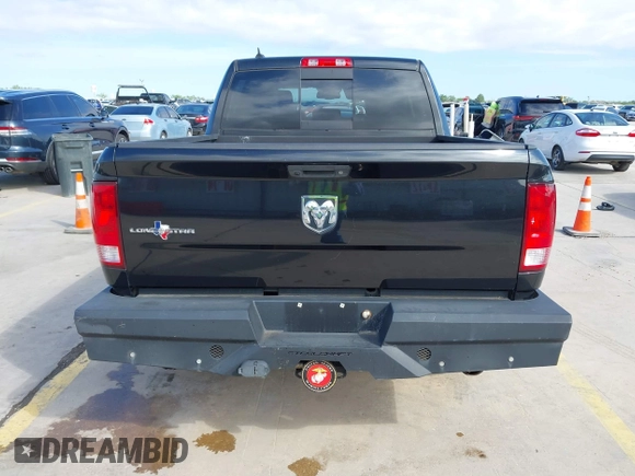 2018 Ram 1500 Lone Star Silver z VIN 1C6RR6LT1JS160858, wystawiony jako IAAI lot #42327227 z przebiegiem 86 848 mil mil oraz . Historia ofert i sprzedaży dostępna na DreamBid. Obrazek 16.