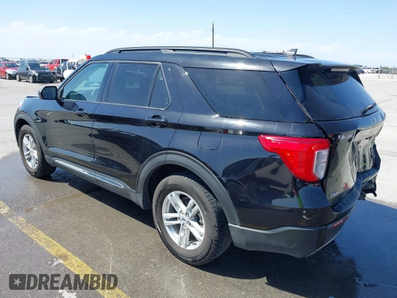 2023 Ford Explorer XLT with VIN 1FMSK7DH0PGB25363, listed as a IAAI auction lot 41783475 with 39,611 mi miles. Bid and sale history available at carsss.com. Image 3.