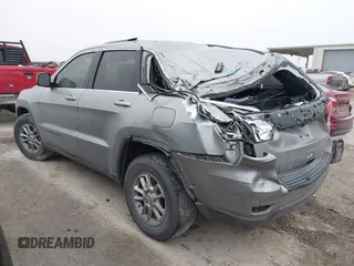 2018 Jeep Grand Cherokee Laredo E with VIN 1C4RJEAG8JC382825, listed as a IAAI auction lot 41288056 with 105,652 mi miles. Bid and sale history available at carsss.com. Image 3.