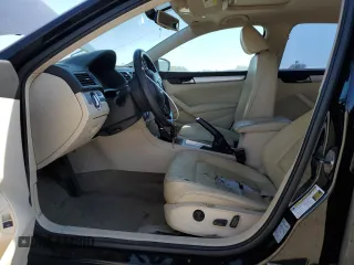 2012 Volkswagen Passat SE with VIN 1VWBP7A37CC075784, listed as a Copart auction lot 48779595 with 265,881 mi miles and Salvage Title. Bid and sale history available at carsss.com. Image 7.