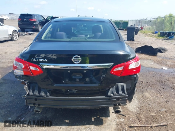 2016 Nissan Altima S z VIN 1N4AL3AP7GN325031, wystawiony jako IAAI lot #42403261 z przebiegiem 304 819 mil mil oraz . Historia ofert i sprzedaży dostępna na DreamBid. Obrazek 17.