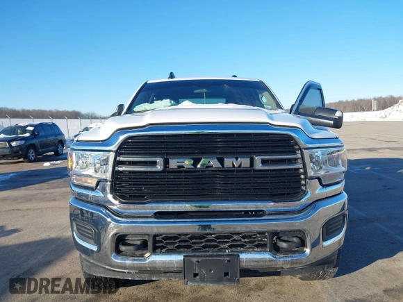 2019 Ram 2500 Big Horn with VIN 3C6UR5DJ3KG605871, listed as a IAAI auction lot 41292336 with 104,270 mi miles and . Bid and sale history available at DreamBid. Image 12.
