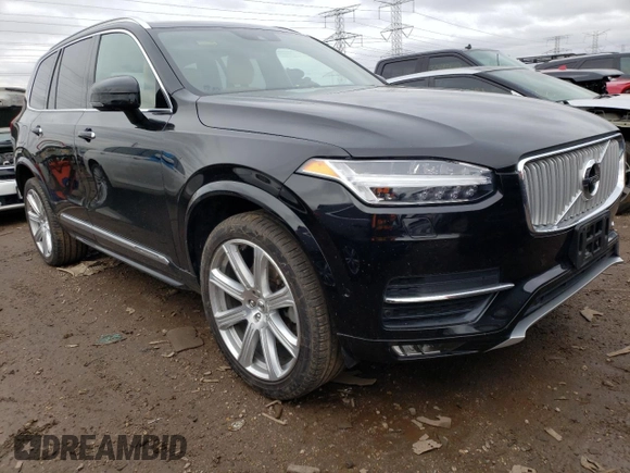 2017 Volvo XC90 Inscription with VIN YV4A22PL1H1176889, listed as a Copart auction lot 37447453 with 33,987 mi miles. Bid and sale history available at carsss.com. Image 4.