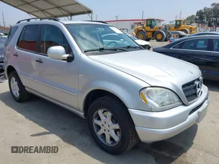 2000 Mercedes-Benz M 320/430/500 with VIN 4JGAB72E9YA221386, listed as a IAAI auction lot 42555547 with 84,940 mi miles and . Bid and sale history available at DreamBid. Image 1.