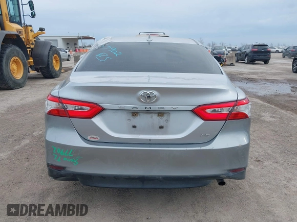 2019 Toyota Camry LE z VIN 4T1B11HK3KU769178, wystawiony jako IAAI lot #41348861 z przebiegiem 121 069 mil mil oraz . Historia ofert i sprzedaży dostępna na DreamBid. Obrazek 17.