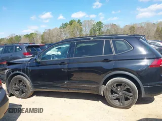 2023 Volkswagen Tiguan SE R-Line Black с VIN 3VVCB7AX3PM114417, выставлен на аукционе IAAI как лот 41864139 с пробегом 32 096 миль миль и . История ставок и продаж доступна на DreamBid. Изображение 14.