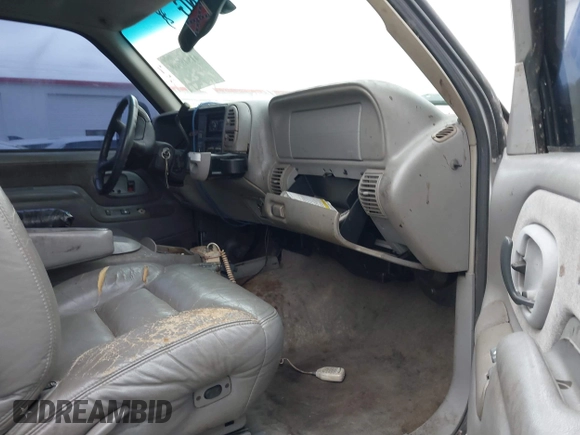 1997 Chevrolet Silverado 1500 with VIN 1GCEK19R0VE270671, listed as a IAAI auction lot 41848768 with 211,030 mi miles and . Bid and sale history available at DreamBid. Image 5.