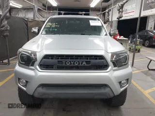 2013 Toyota Tacoma z VIN 3TMLU4EN0DM123507, wystawiony jako IAAI lot #42691592 z przebiegiem 100 894 mil mil oraz . Historia ofert i sprzedaży dostępna na DreamBid. Obrazek 12.