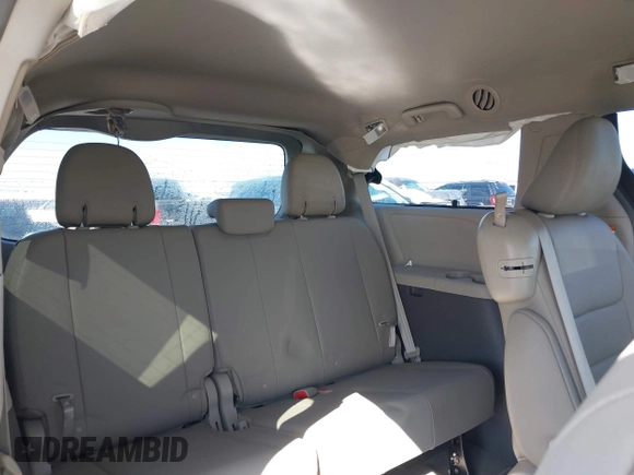 2019 Toyota Sienna XLE Auto Access Seat с VIN 5TDYZ3DC1KS966808, выставлен на аукционе IAAI как лот 41651448 с пробегом 53 790 миль миль и . История ставок и продаж доступна на DreamBid. Изображение 8.