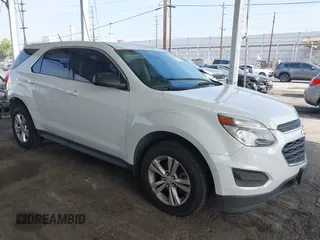 2017 Chevrolet Equinox LS z VIN 2GNALBEK1H1578438, wystawiony jako IAAI lot #42334887 z przebiegiem 92 823 mil mil oraz . Historia ofert i sprzedaży dostępna na DreamBid. Obrazek 1.