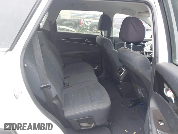 2019 Kia Sorento LX with VIN 5XYPGDA37KG523653, listed as a IAAI auction lot 41231464 with 51,268 mi miles. Bid and sale history available at carsss.com. Image 8.