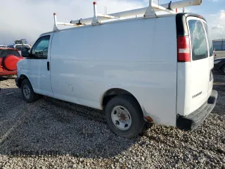 2007 GMC Savana Cargo Van with VIN 1GTGG25U971135449, listed as a Copart auction lot 77988224 with 325,803 mi miles and Clean Title. Bid and sale history available at carsss.com. Image 2.