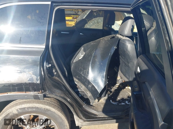2014 Toyota Highlander LE z VIN 5TDBKRFH4ES034791, wystawiony jako IAAI lot #41770914 z przebiegiem Nie podano mil oraz . Historia ofert i sprzedaży dostępna na DreamBid. Obrazek 8.