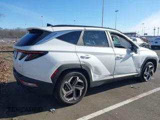 2022 Hyundai Tucson SEL with VIN 5NMJFCAE7NH085117, listed as a IAAI auction lot 41592496 with 16,576 mi miles. Bid and sale history available at carsss.com. Image 4.