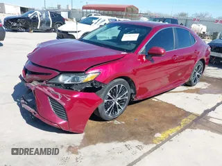 2018 Toyota Camry LE z VIN 4T1B11HK9JU583160, wystawiony jako IAAI lot #41707215 z przebiegiem 134 214 mil mil oraz . Historia ofert i sprzedaży dostępna na DreamBid. Obrazek 22.