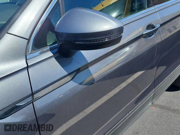 2024 Volkswagen Tiguan SE z VIN 3VV3B7AX7RM106937, wystawiony jako IAAI lot #42845192 z przebiegiem 32 134 mil mil oraz . Historia ofert i sprzedaży dostępna na DreamBid. Obrazek 29.