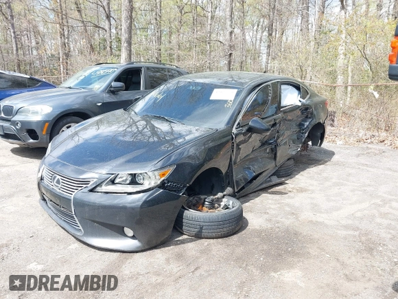 2013 Lexus ES 4dr Sdn with VIN JTHBK1GG5D2068945, listed as a IAAI auction lot 42027259 with 111,413 mi miles. Bid and sale history available at carsss.com. Image 2.